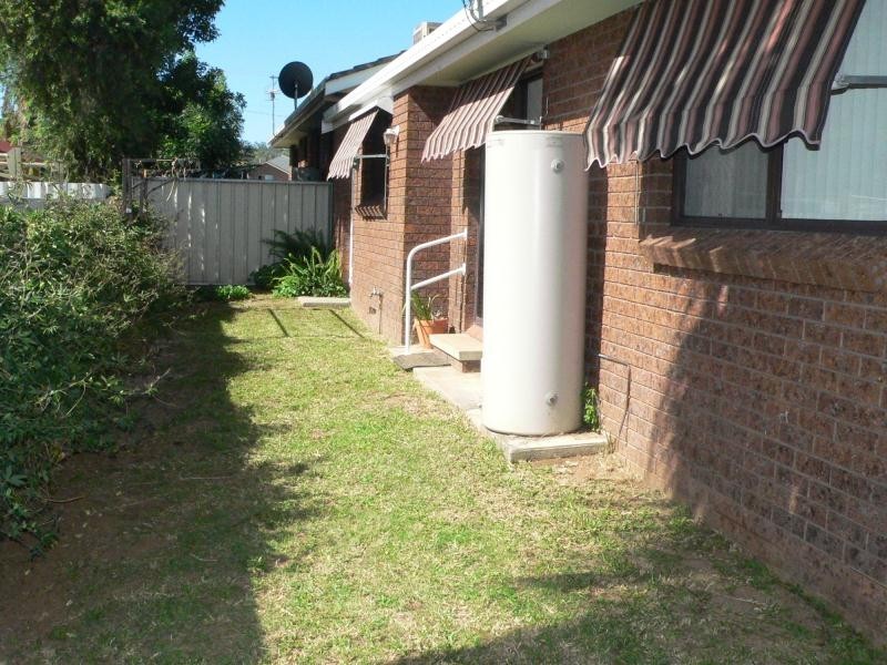 2/9 Piper Street, Tamworth NSW 2340