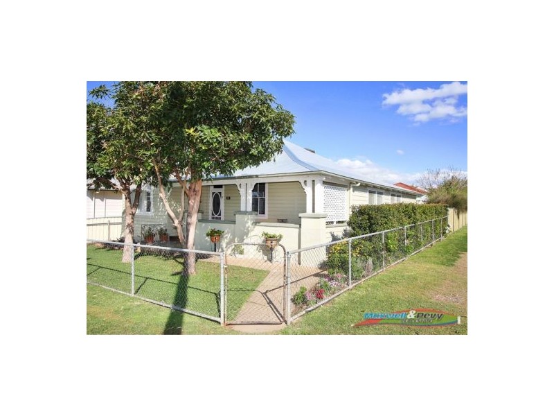 15 Gidley Street, Tamworth NSW 2340