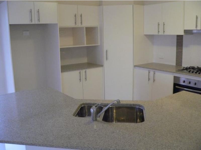 5 Stokes Ave, Westdale NSW 2340