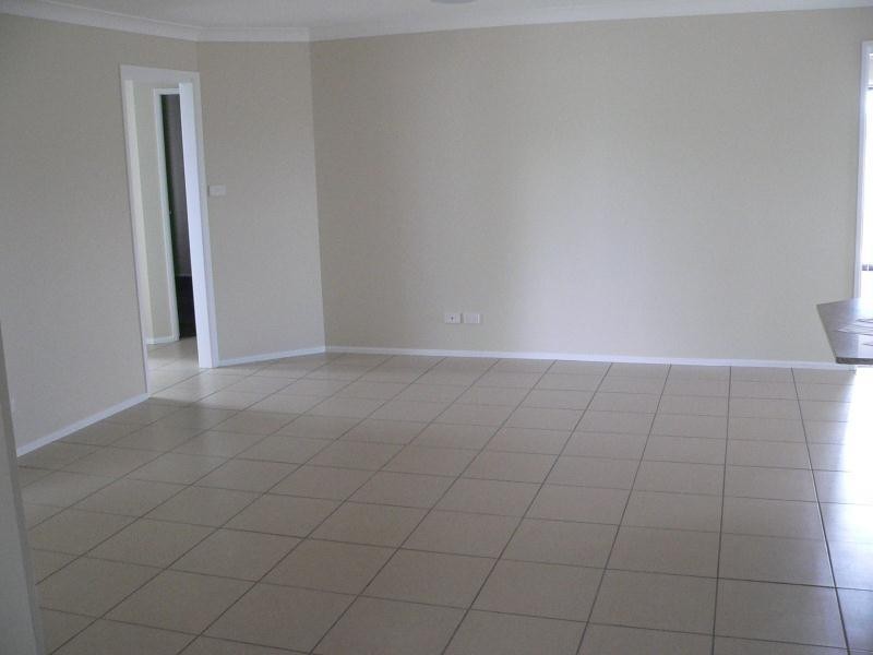 5 Stokes Ave, Westdale NSW 2340