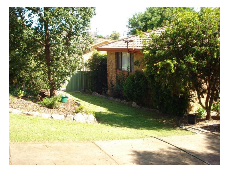 11 Brolga Way, Tamworth NSW 2340