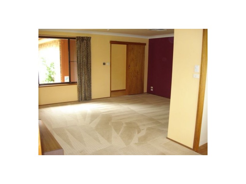 11 Brolga Way, Tamworth NSW 2340