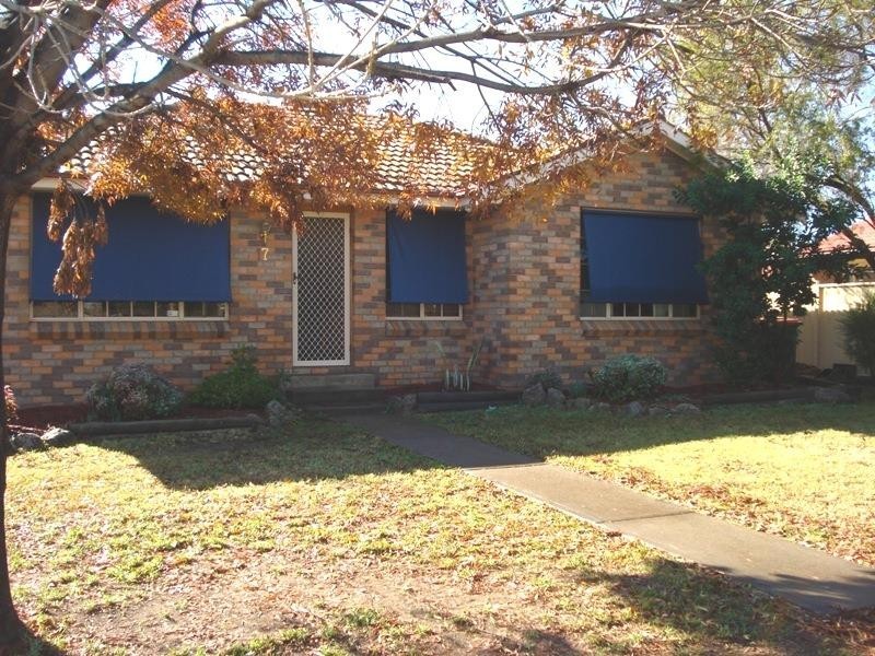 17 Hamilton Court, Tamworth NSW 2340