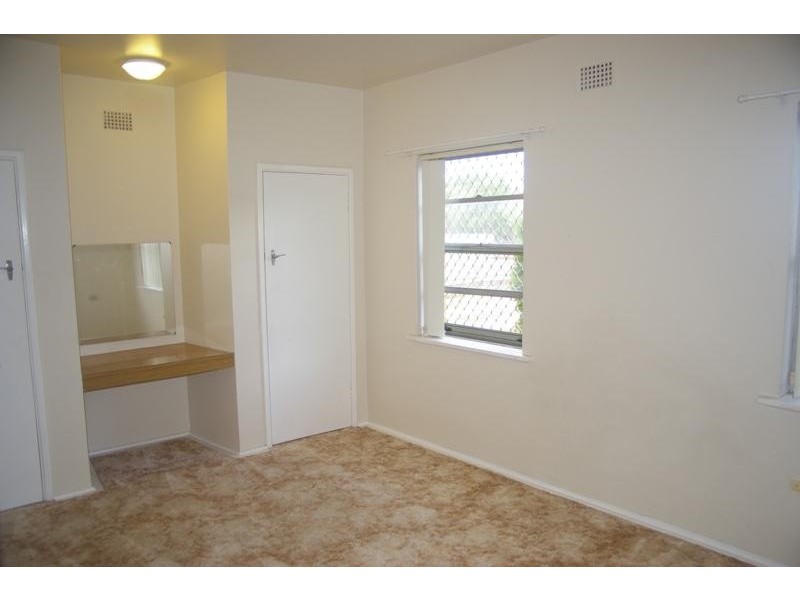 2/15 Diane street, Tamworth NSW 2340