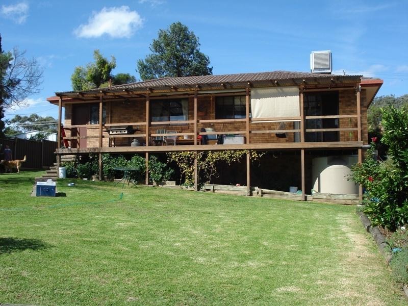 11 Brolga Cres, Tamworth NSW 2340