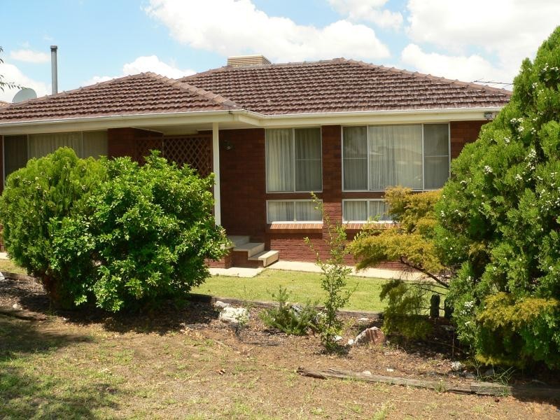 24 Kinarra Street, Tamworth NSW 2340