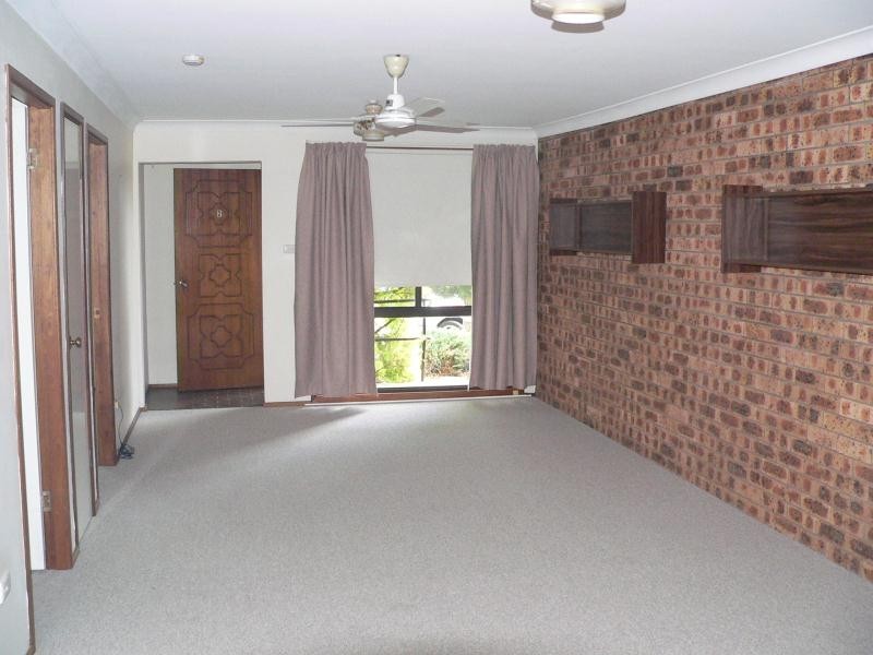 2/62 Griffen Ave, Tamworth NSW 2340