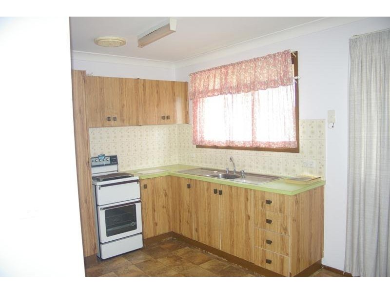 3/4 Illoura Street, Tamworth NSW 2340