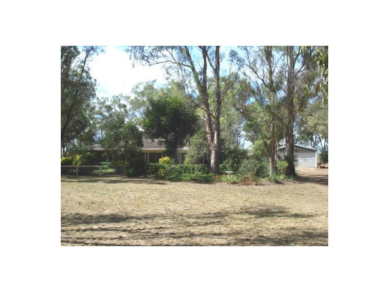 5 Burgmanns Lane, Tamworth NSW 2340