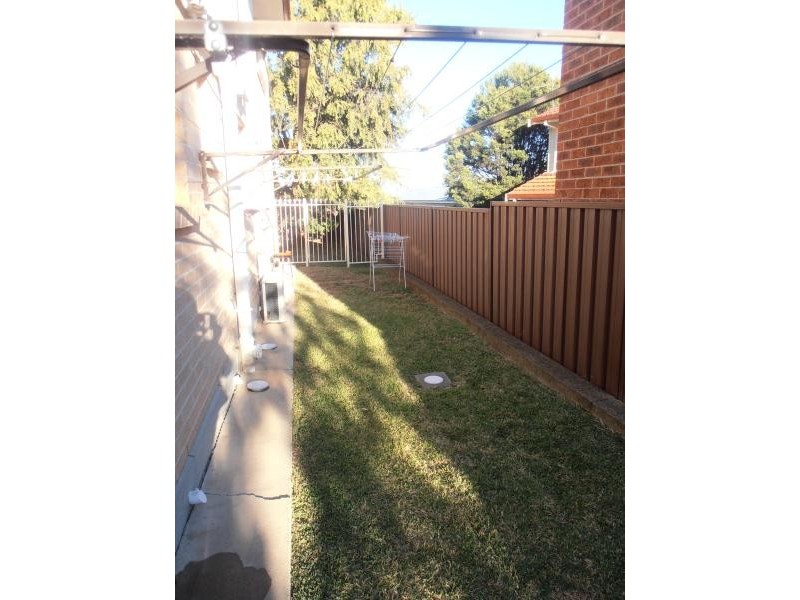 2/73 Crown Street, Tamworth NSW 2340