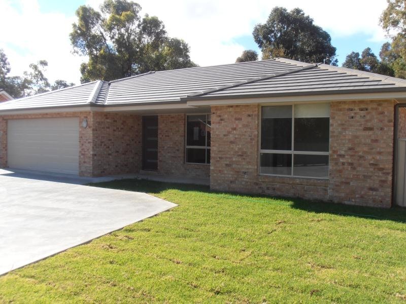 19B Illoura Street, Tamworth NSW 2340