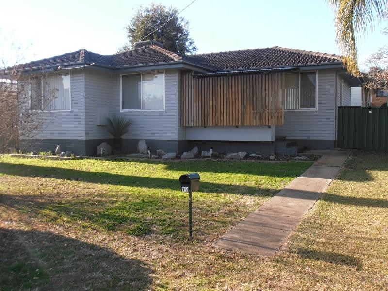 12 Brolga Cres, Tamworth NSW 2340