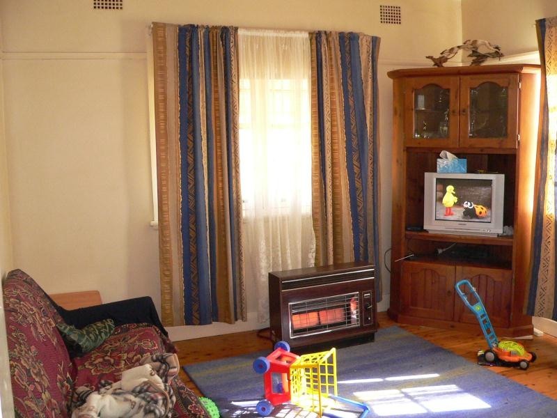 2 Barnes Street, Tamworth NSW 2340