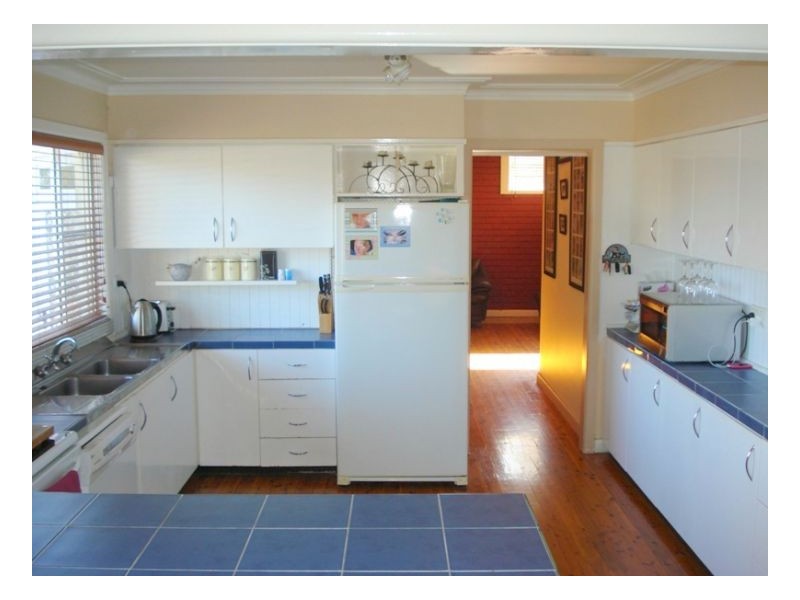 18 Diane Street, Tamworth NSW 2340