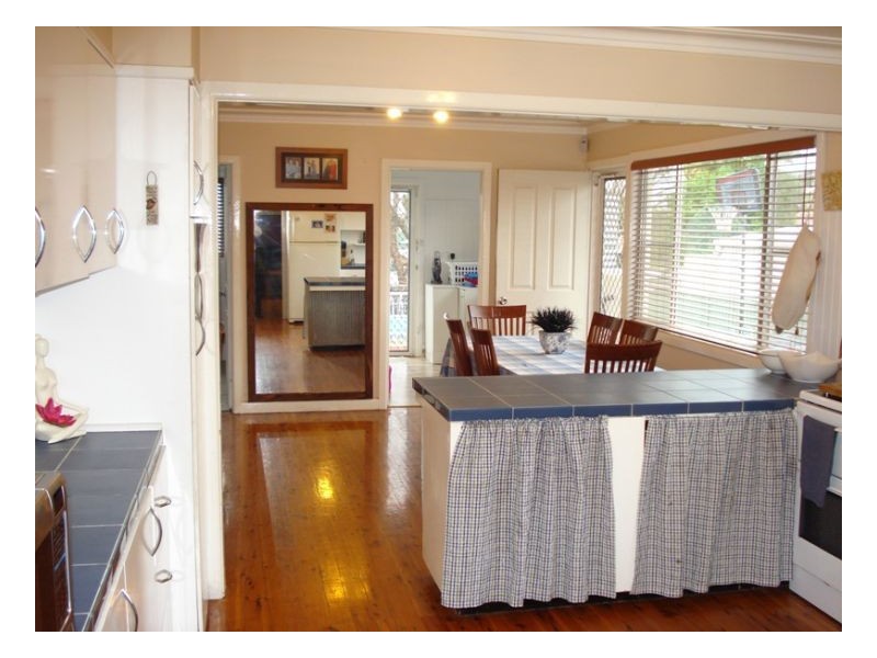 18 Diane Street, Tamworth NSW 2340