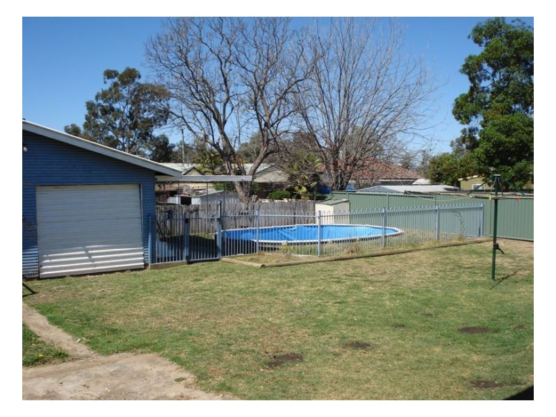 18 Diane Street, Tamworth NSW 2340