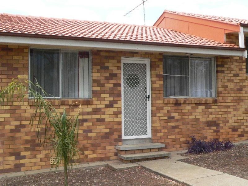 2/364 Armidale Road, Tamworth NSW 2340