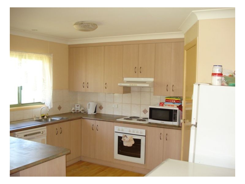 12 Duncan Street, Woolomin NSW 2340