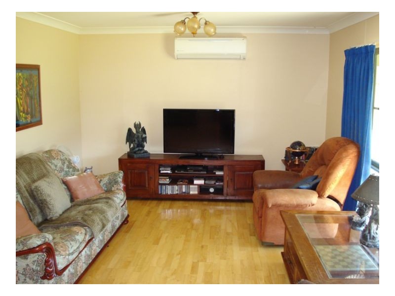 12 Duncan Street, Woolomin NSW 2340