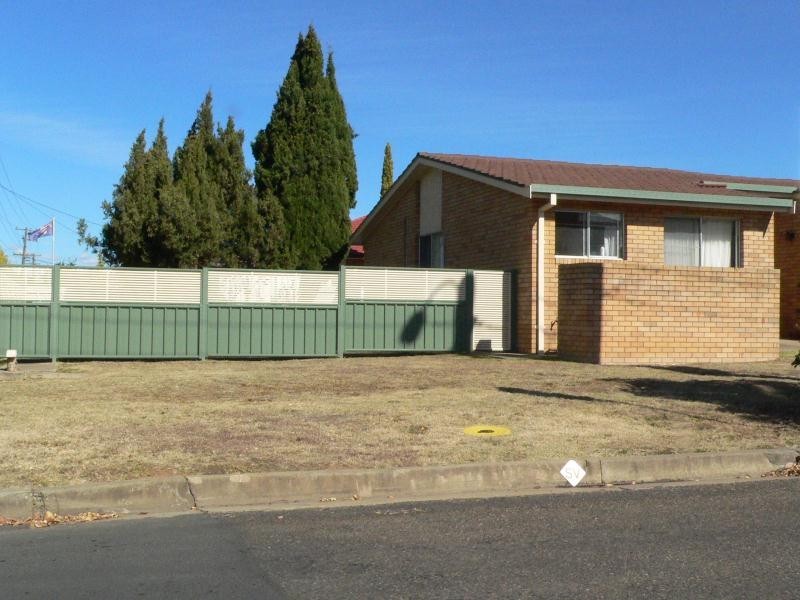 2/173 Goonoo Goonoo Road, Tamworth NSW 2340