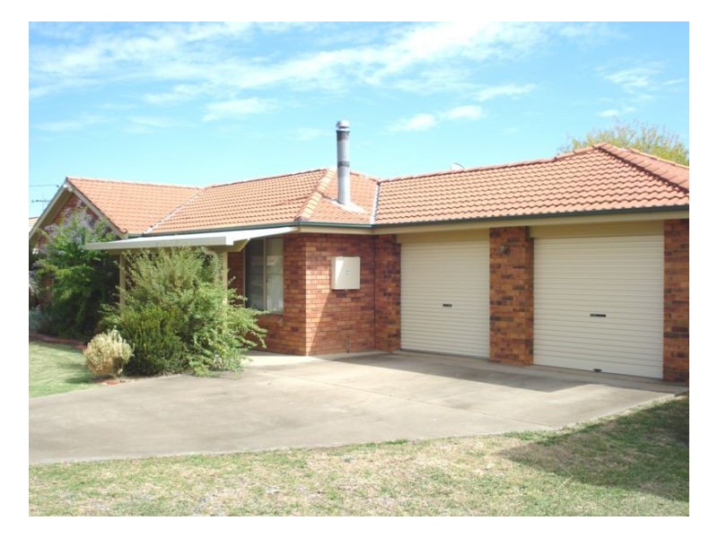 37 Carinya Avenue, Manilla NSW 2346