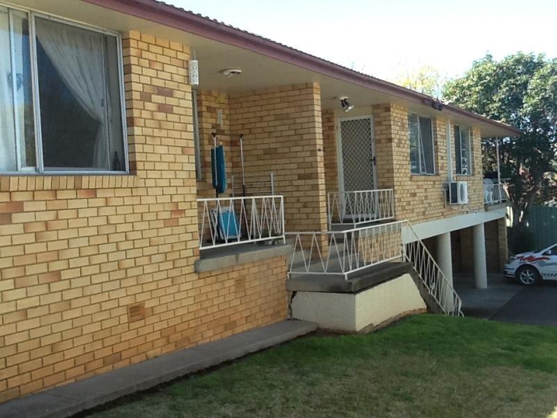 2/38A Carthage Street, Tamworth NSW 2340