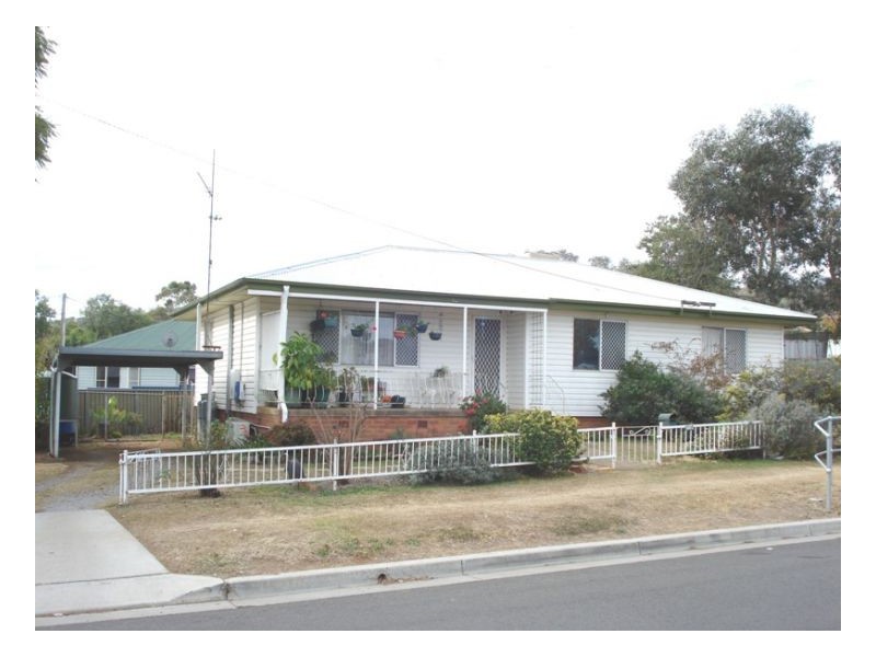 98B Piper Street, Tamworth NSW 2340