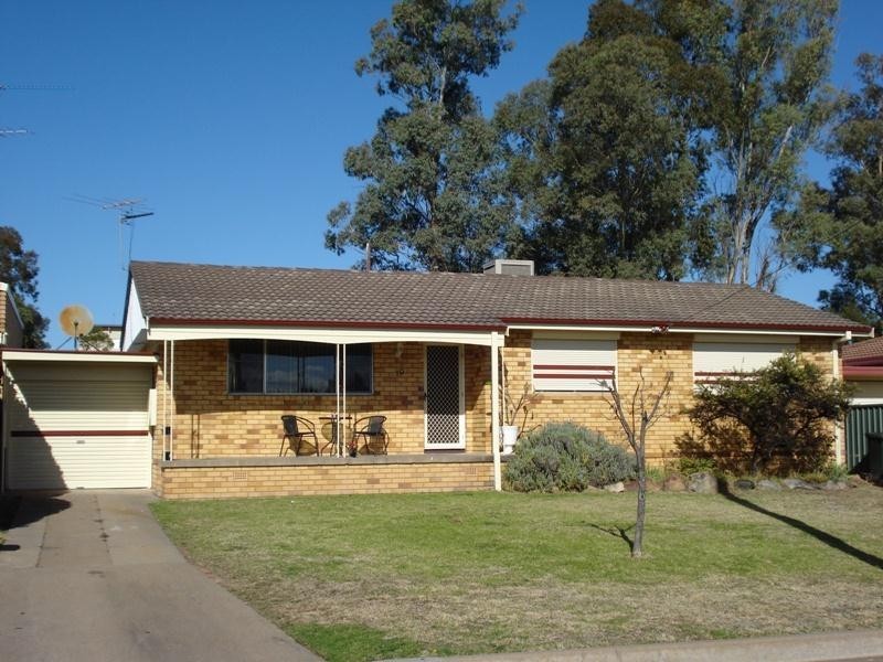 10 Coorong Street, Tamworth NSW 2340