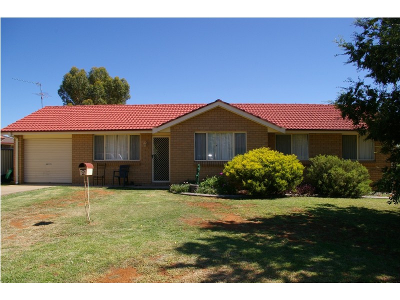2 Gosse Court, Tamworth NSW 2340