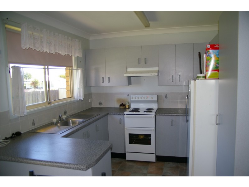 2 Gosse Court, Tamworth NSW 2340