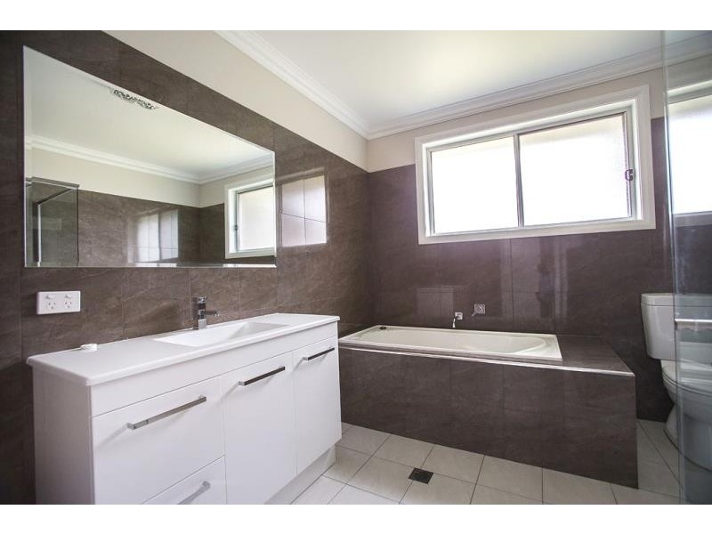 19 Boulevard Place, Tamworth NSW 2340