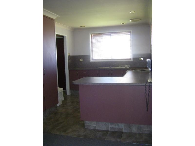 131 Manilla Road, Tamworth NSW 2340