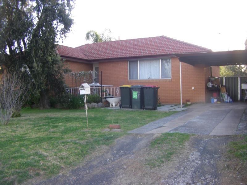 42 Kurrawan Street, Tamworth NSW 2340
