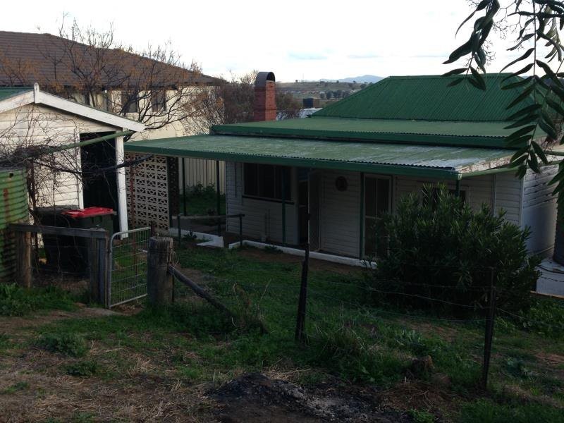 ‘Glenview’ Cleary Drive, Tamworth NSW 2340