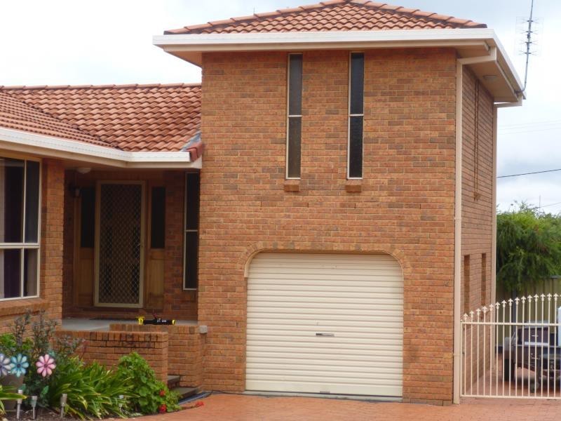 3/6 Cowper Close, Tamworth NSW 2340