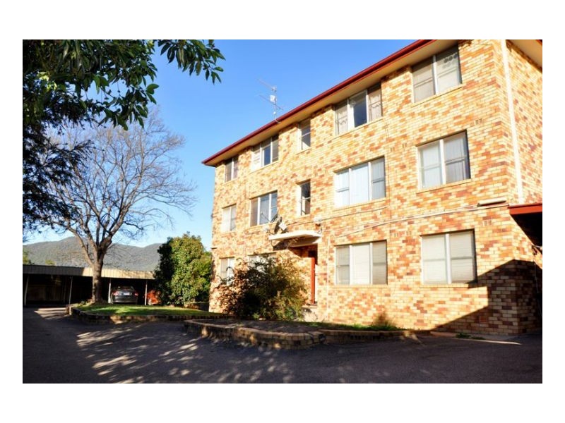 60 Crown Street, West Tamworth NSW 2340