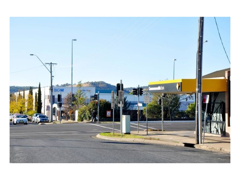 60 Crown Street, West Tamworth NSW 2340