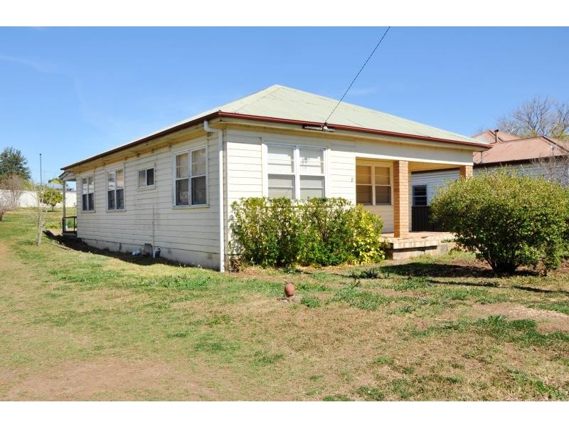 6 Barnes Street, Tamworth NSW 2340