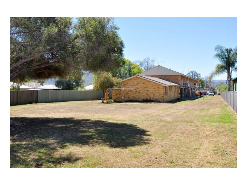 2 Edward Street, Tamworth NSW 2340