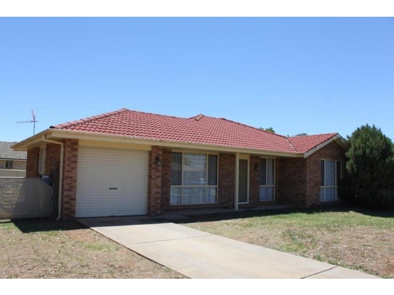 6 Mitchell Street, Westdale NSW 2340
