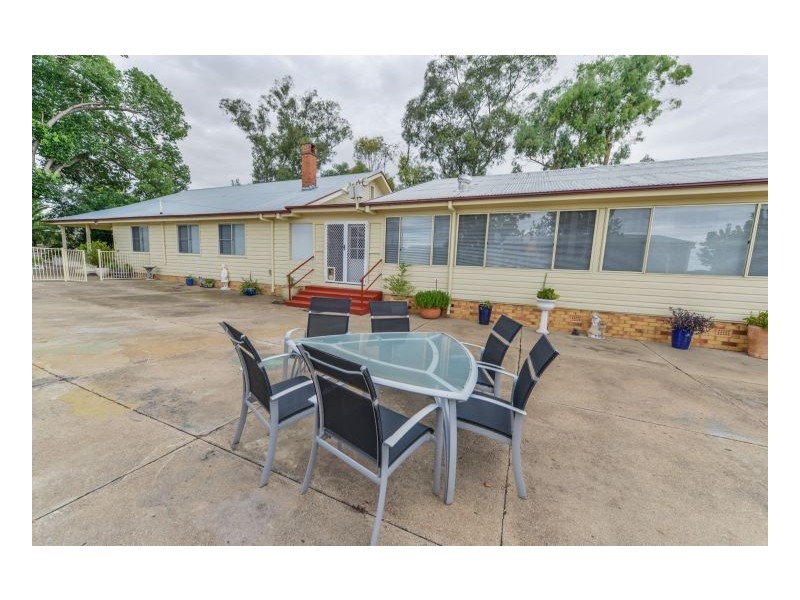 108 Nundle Road, Tamworth NSW 2340
