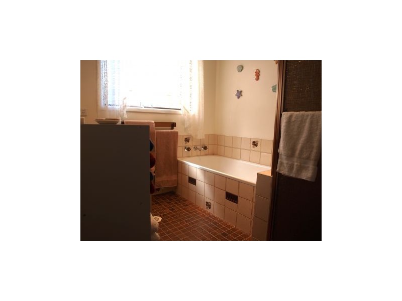 40 Osterley Ave, Orient Point NSW 2540