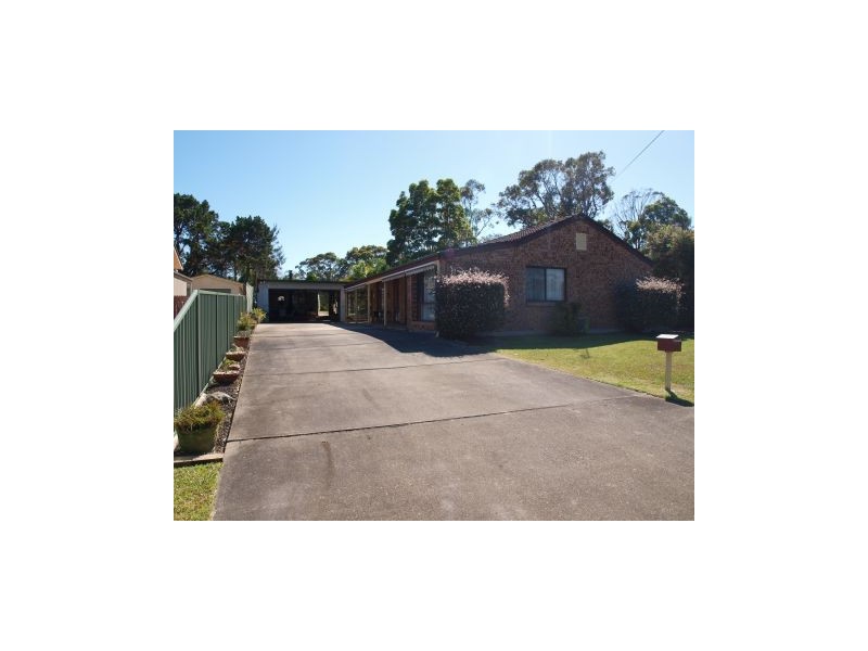 40 Osterley Ave, Orient Point NSW 2540