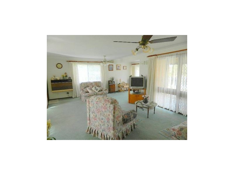 40 Osterley Ave, Orient Point NSW 2540