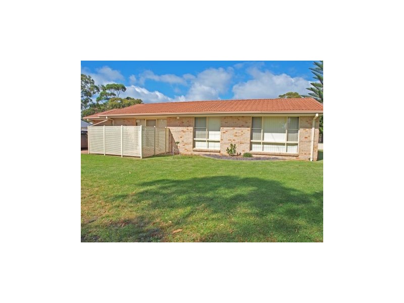 119a Queen Mary Street, Callala Beach NSW 2540
