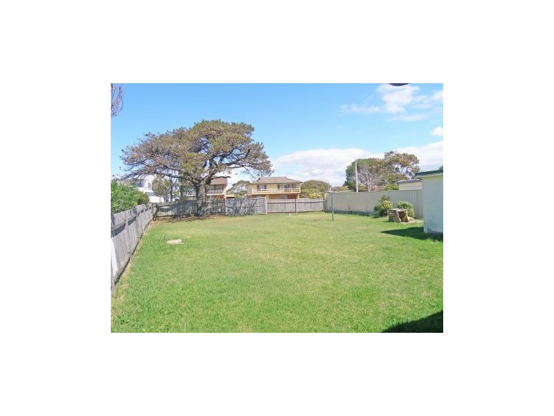 83 Penguins Head Road, Culburra Beach NSW 2540