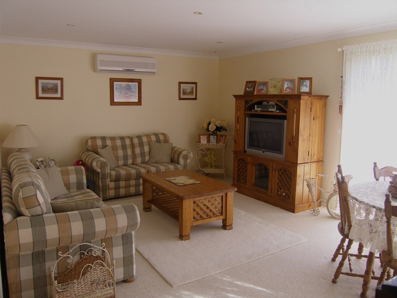 7 Hollingsworth Crescent, Callala Bay NSW 2540