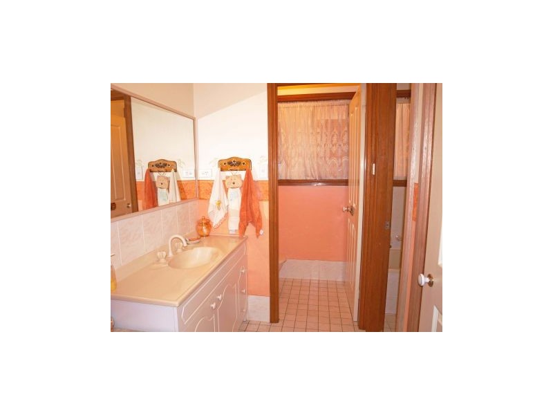 2/11 The Lake Circuit, Culburra Beach NSW 2540