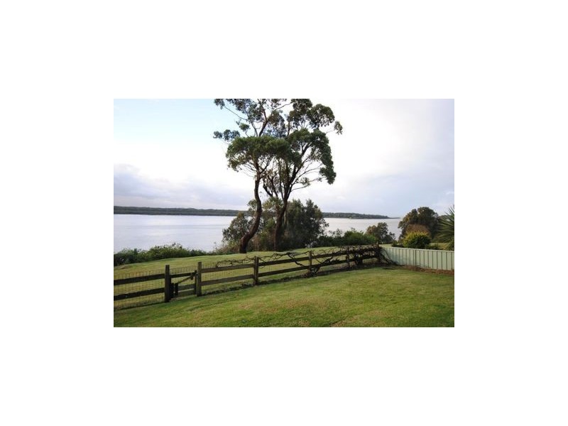 2/73 Orama Crescent, Orient Point NSW 2540
