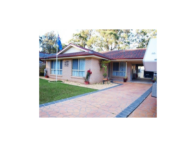 62 Suncrest Ave, Sussex Inlet NSW 2540